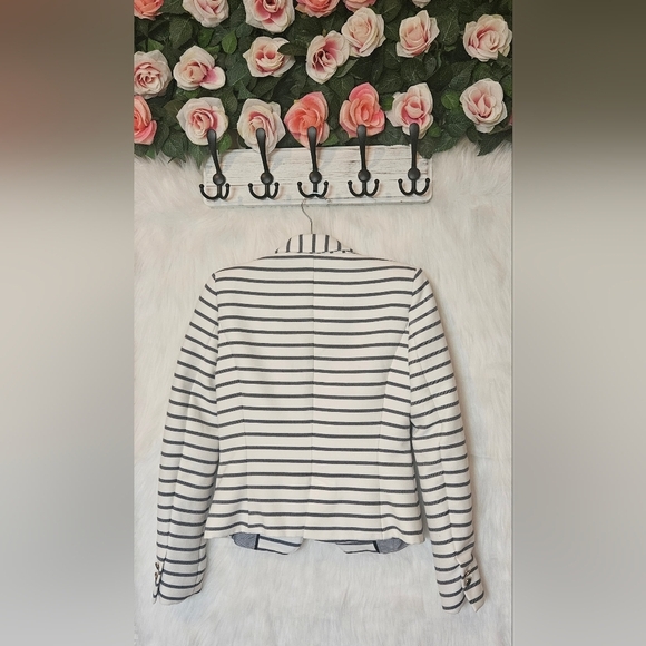 Zara Classic Striped Nautical Cropped Blazer - Picture 3 of 7